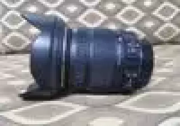 Sigma 17-50 f 2.8 Large Abeture Lens for Nikon Aps