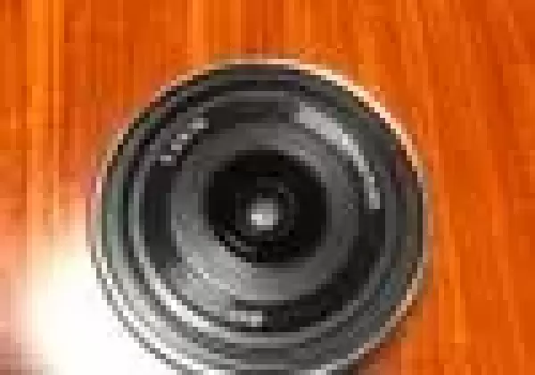 Sony 16mm f/2.8 Pancake lens For E Mount