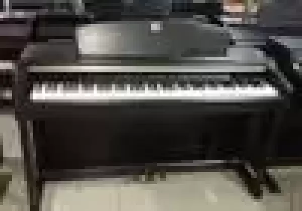 Yamaha Clavinova CLP - 150 Digital Piano