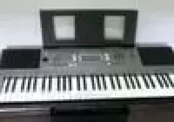 Yamaha Keyboard PSRE353