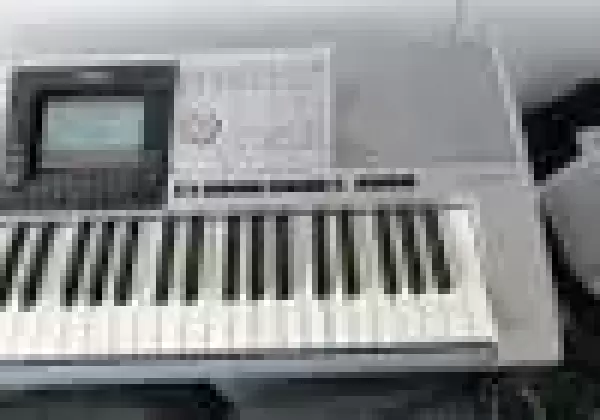 Yamaha PSR 3000 Keyboard
