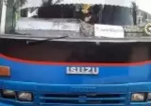 Suzuki Bus Isuzu 1979 Bus Registered (Used)