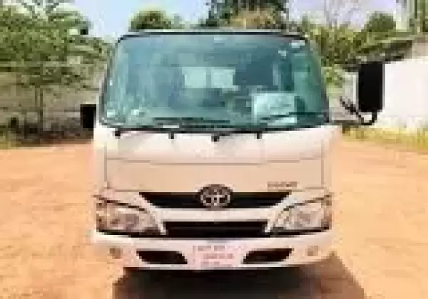 Toyota Dyna 2018 Crew Cab Registered (Used)
