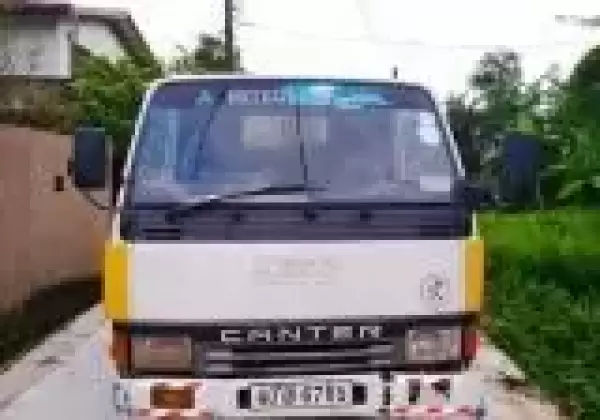 Mitsubishi Canter 1979 Truck Registered (Used)
