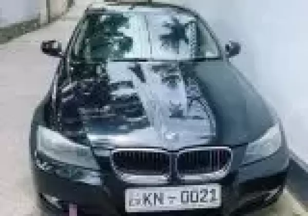 BMW 320i 2011 Car Registered (Used)