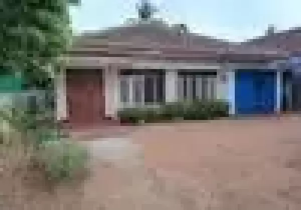 5 Bedrooms House for Rent Commercial Purpose | Res