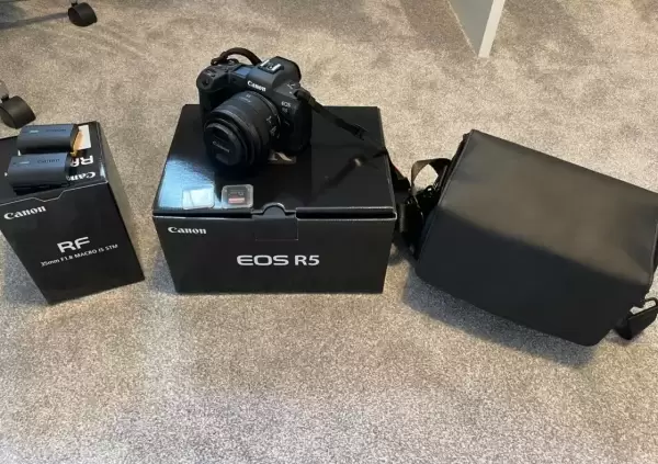 Canon EOS R5 Camera New